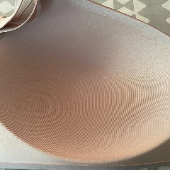 Soma Rose Gold Nude Vanishing Back Wireless Bra Size 36DD SKU0760 - Picture 6 of 8